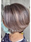 シルバーヘアで白髪染め白髪ぼかしカラー白髪ぼかしハイライト