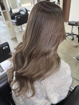 ヘアーアンドエステティック ヴェリス(hair&esthetic Velis)の写真/日本初【オイルグロスカラーiNOA】オイルたっぷりのカラーで今までに感じたことのない圧倒的なツヤ髪に☆