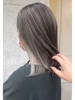 エノア 東京(ENORE) 顔周りを華やかに♪ミディアム×インナーカラー+ハイライト