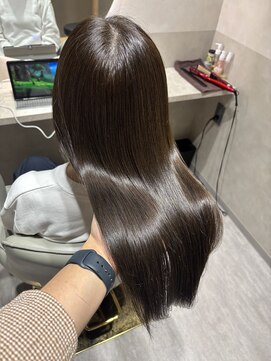 オリーブグレージュ　ブリーチなしオリーブ 上品透明感［kenta］