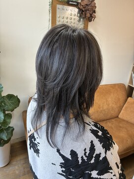 エルフゥ(Elle fou) ハイレイヤー　ハイライト　グレーパール