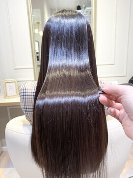 アンド ラ ブランシュ(&.La Blanche) カーキグレージュ/大人かわいいヘア/フェザーバング/大宮/関塚