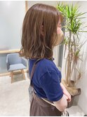 アッシュベージュ×鎖骨下ボブ
