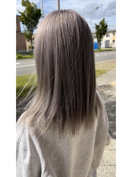 イン東京 弘前店 ホワイティーアッシュ