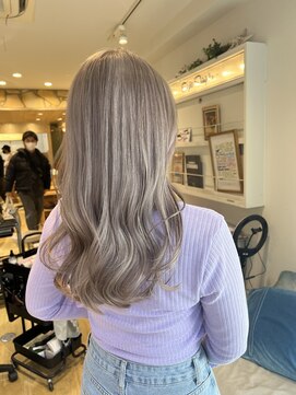 エイト新宿店(EIGHT shinjuku) シルバーベージュ◎