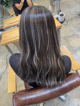 ポート バイ プライマル(port by primal) フェミニンロング/イメチェンヘアスタイル[千葉/千葉駅]