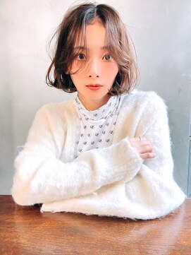 オーウェル 銀座(Owelle) 銀座 cheri透明感ベージュ×ゆるふわボブ