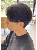 刈り上げセンターパートニュアンスデザイン刈り上げショート