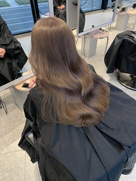 ペレ 梅田(PELE) 着物/フェミニンロング/似合わせカット/ウェーブミディアム/梅田