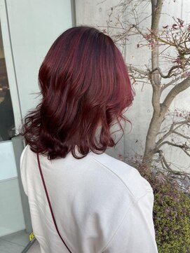 エム インターナショナル 春日部本店(EMU international) 推しカラーのレッド