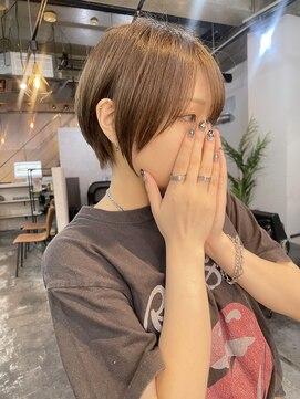 コモダ 神戸三宮(comoda) ベージュ / ブラウン / ショートヘア