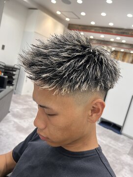 ルースト 京都駅前店(ROOST) ツイスト×ホワイトハイライトジェット