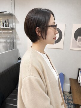 バートランド 白楽(Bertland) 島田/ショートボブ　白髪ぼかし　ハイライト　白楽髪質改善