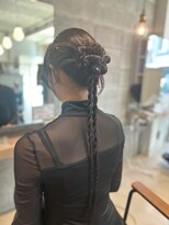 クーレ ビオトープ(+ CURE biotope)&nbsp;タイトツイストシニヨン