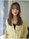 ワンカールレイヤーカット×アッシュグレージュカラー