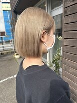 オーシー 四ツ井店(O'sea) ミルクティーベージュ