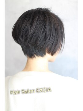 エクシア(EXCIA) ふんわりナチュラルショートヘア