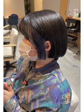 パラゴ(PARAGO.) 《緑橋/女性サロン》インナーネイビー×ミニボブ