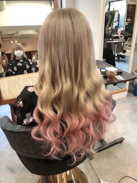 フツーロ 栄(FUTURO) ピンクグラデーション