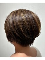 カンダ(Kanda)&nbsp;ショート＋白髪ぼかしハイライト