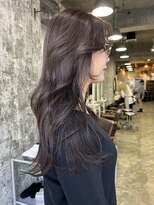 ピア ヘアーデザイン プレミアム(Pia hair design premium) レイヤーカット　ラベンダーグレー　艶髪(stylist坪井