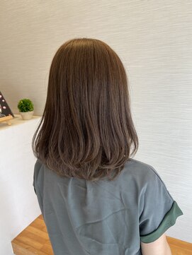 アカラ ヘアー akala ｈair セミディレイヤー