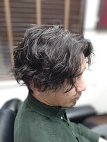 トバ(TOBA) センターパート+スパイラルパーマ