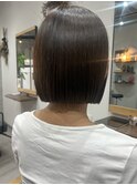 切りっぱなしミニボブ