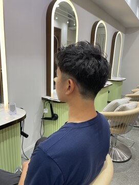 ロンド メリー 大宮(Lond merry) メンズブルーブラック黒染めシャドウパーマブリーチなし大宮