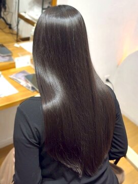 ミツバ(3tuba) 髪質改善 艶髪 ロングヘア ナチュラルストレート 暗髪カラー