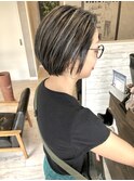 白髪染めに見せないハイライトで