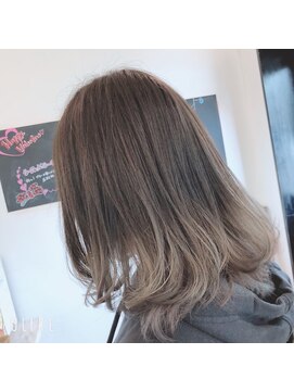 ランタナ(Lantana) グレーグラデーションボブ