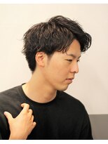 ノイセル 西本町(Noisyle) スーツ短髪ツーブロック束感モテる黒髪アップバングパーマヘア