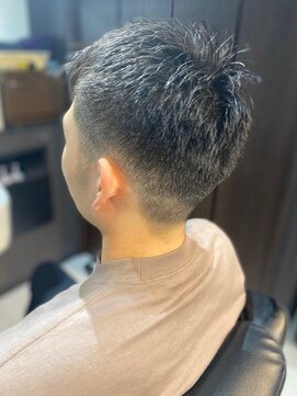 バーバーバー 四谷(BARBER-BAR) 大人の刈り上げスタイル