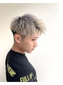 ホワイトカラーアップバング刈り上げツーブロック