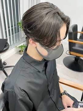 ネオリーブ クーロ メゾン 横浜(Neolive curro Maison) 韓国センターパート　カルマ風ニュアンスパーマ[メンズ]