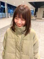 ガーデンヨコハマエスト(GARDEN YOKOHAMA est)&nbsp;レイヤースタイル　グレーベージュ　フルバング　似合わせカット