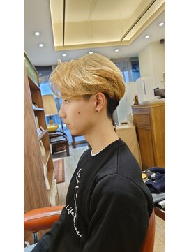 ブロッサム ひばりヶ丘(Blossom) 毛流れハンサムショートセンターパートメンズ爽やか