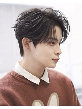 オーシャントーキョー 渋谷神南(OCEAN TOKYO) ツーブロック束感センターパートニュアンス