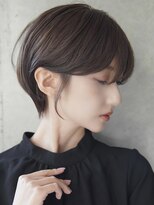 カライング(ing) 大人可愛い20代30代40代黒髪前下がりひし形小顔ボブ丸みショート