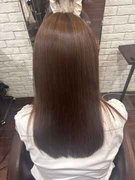 髪質改善縮毛矯正でサラサラストレート／ HIDE