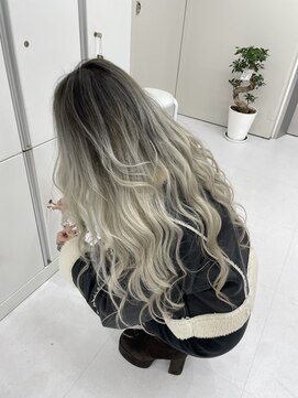 ギア(GEAR.) 三宮バレイヤージュ♪ホワイトカラー