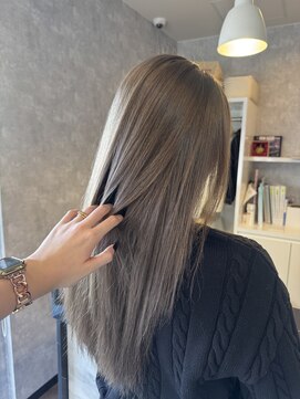 エーラ(Ala) グレージュ