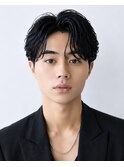 韓国風センターパートウルフニュアンスパーマ黒髪リクルート