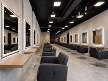 スタンス(STANCE)の雰囲気（スタイリッシュで広々としたおしゃれな店内で最高のひと時を！！）