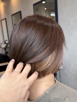 ルーチェ(Lu-che)&nbsp;大人ボブ×インナーカラーで顔周りの白髪ぼかし
