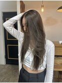 オリーブグレージュ