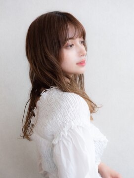 ララルーモ(LaＬaｒＯomo) トレンドのラテカラー×ゆるふわロング