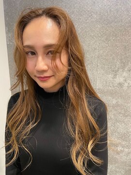 ルーシャス(Luscious) 顔まわりレイヤースタイル