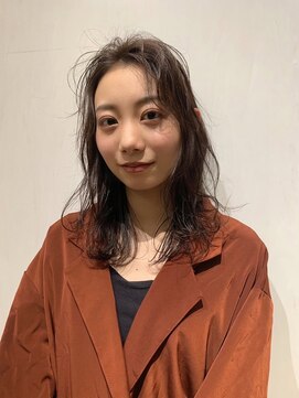 スノッブ ビア ビーチ(Snob VIA Beach) フェミニンセミロング／ヘルシースタイル